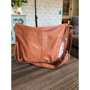 TRIBECA Accessories Genuine Leather XL Crossbody Computer Bag